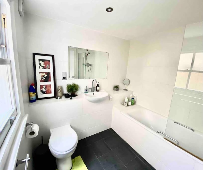 Hébergement de vacances 3bed 2bath Poplar Townhouse