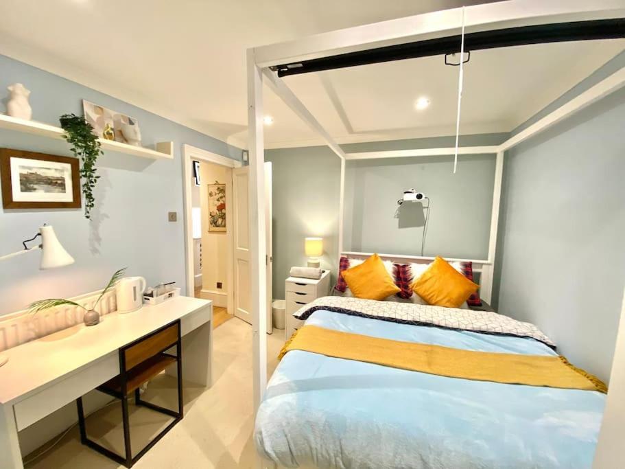 3bed 2bath Poplar Townhouse Hébergement de vacances *